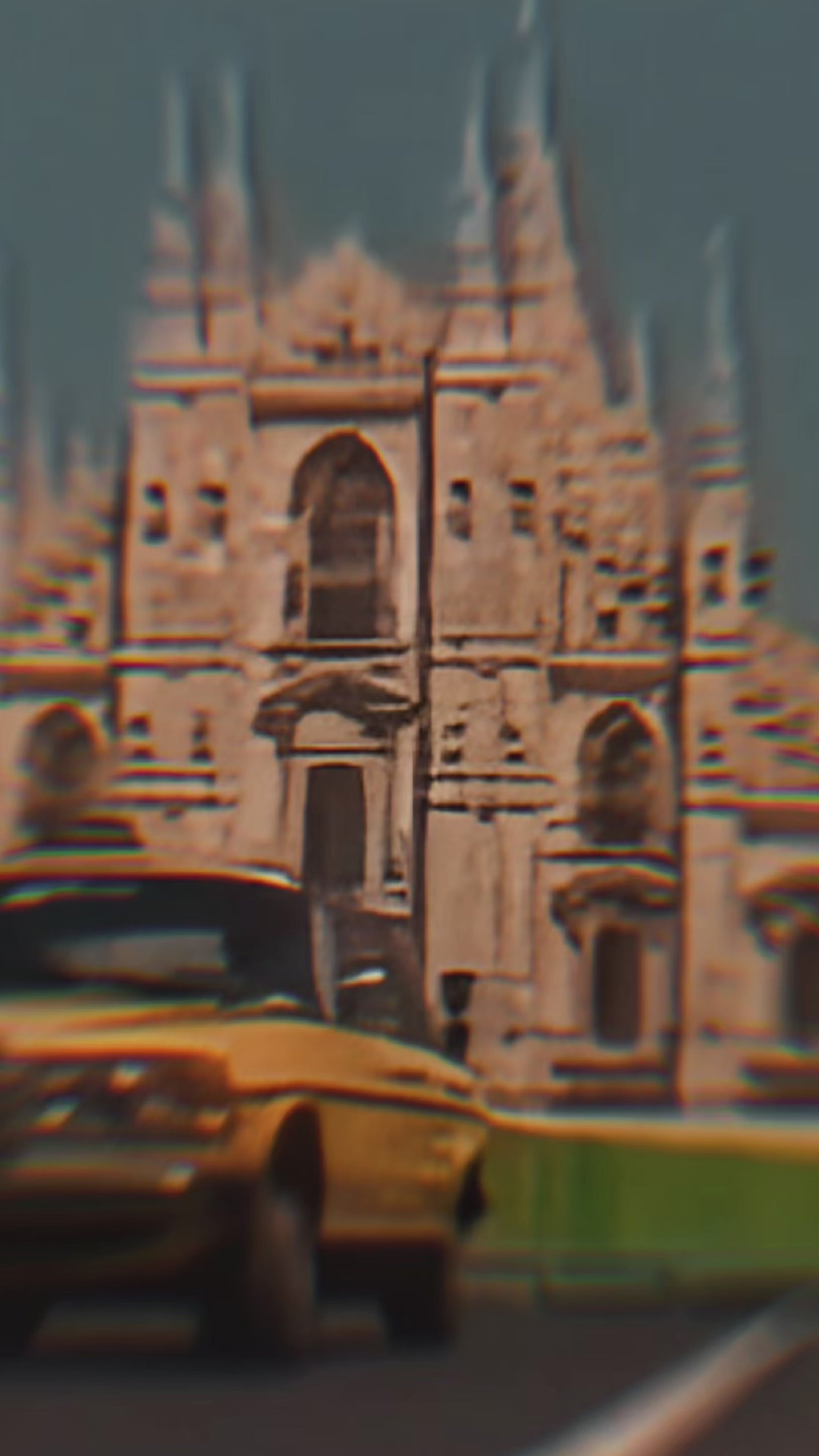 Carica il video: 